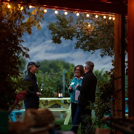 Crowsnest Vineyards Guesthouse Keremeos エクステリア 写真