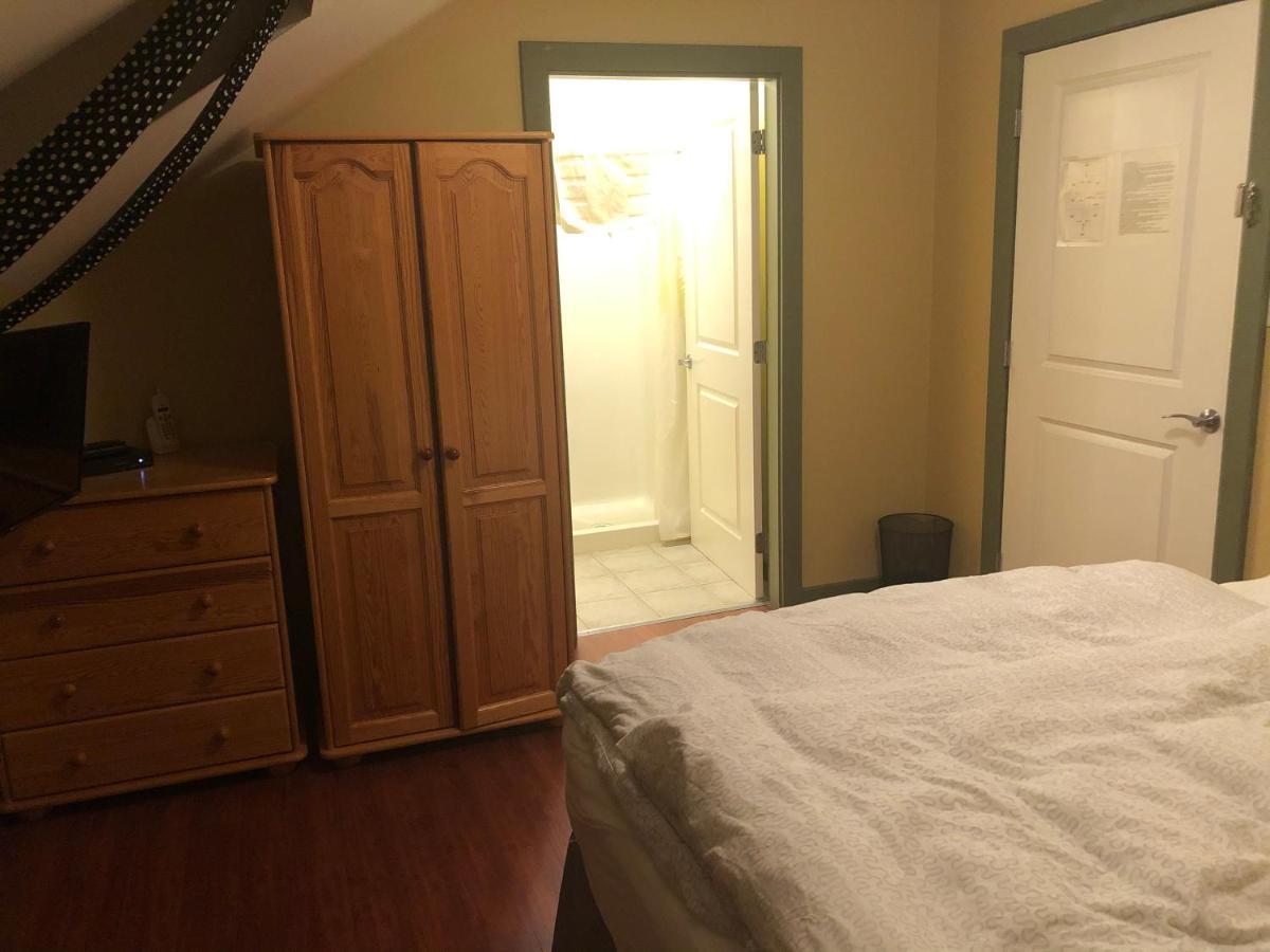 Crowsnest Vineyards Guesthouse Keremeos エクステリア 写真
