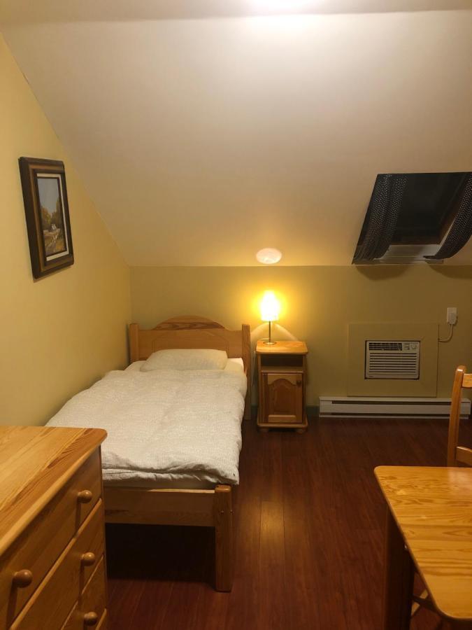 Crowsnest Vineyards Guesthouse Keremeos エクステリア 写真