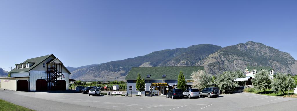 Crowsnest Vineyards Guesthouse Keremeos エクステリア 写真