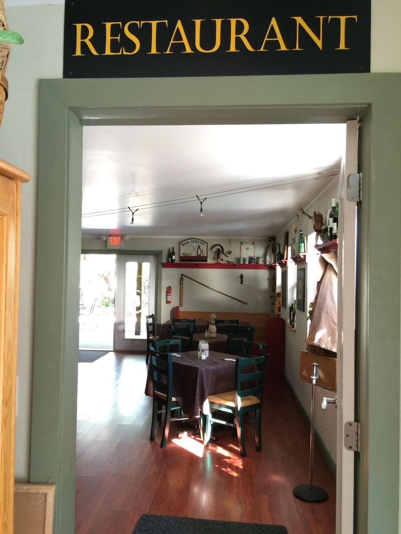 Crowsnest Vineyards Guesthouse Keremeos エクステリア 写真