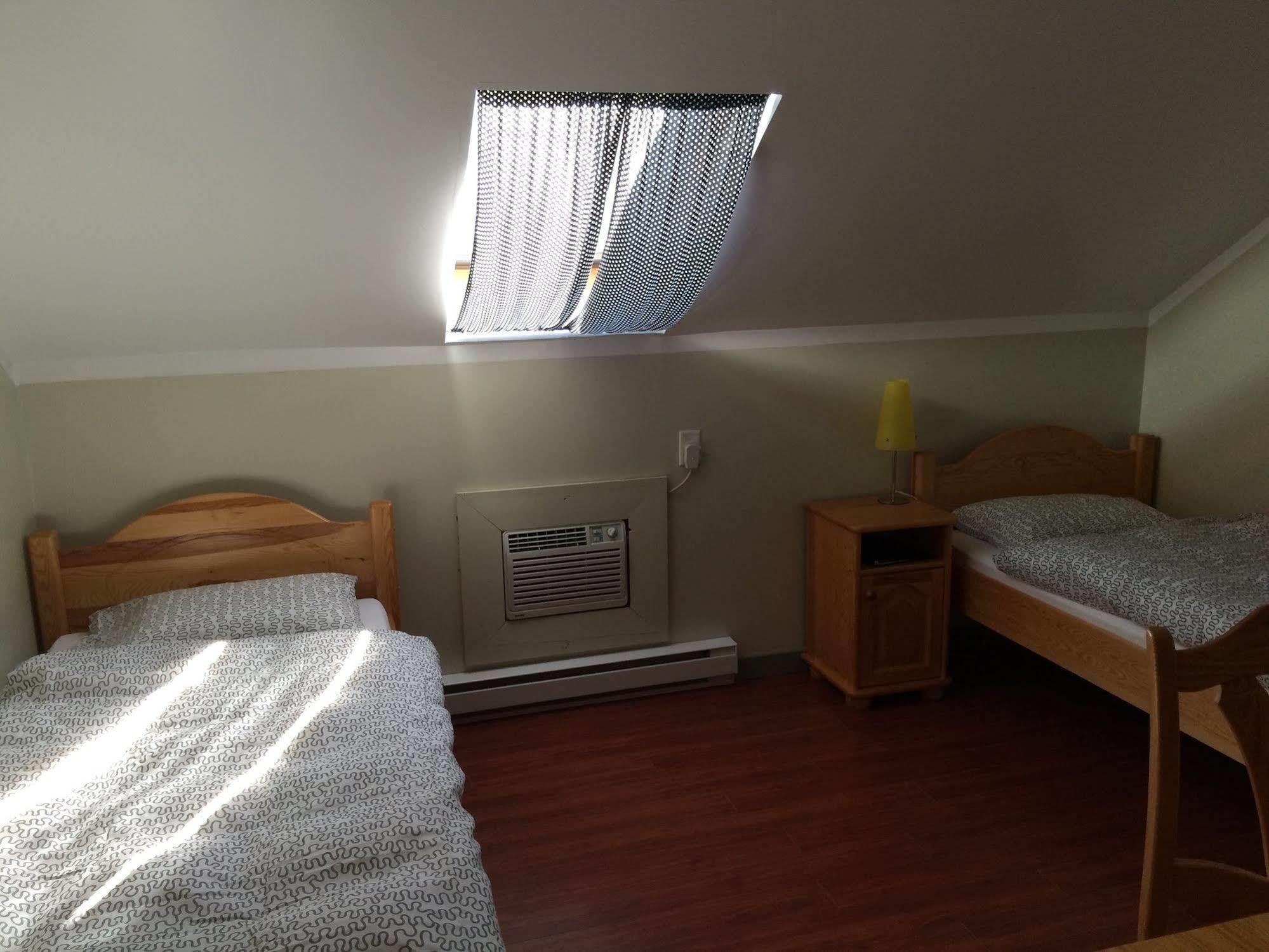 Crowsnest Vineyards Guesthouse Keremeos エクステリア 写真