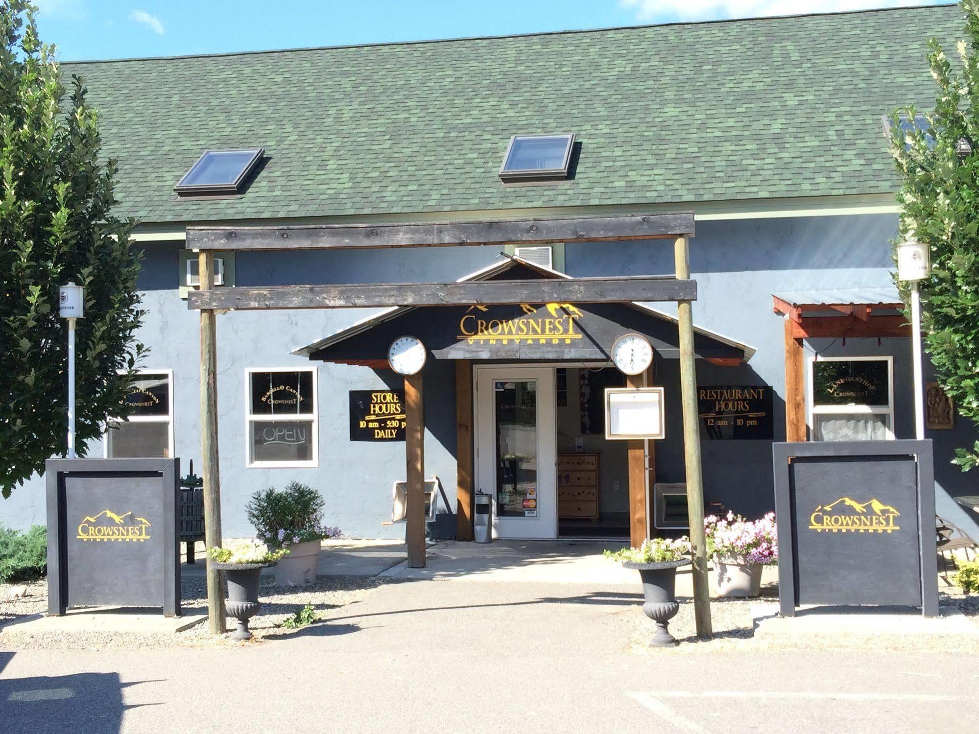 Crowsnest Vineyards Guesthouse Keremeos エクステリア 写真